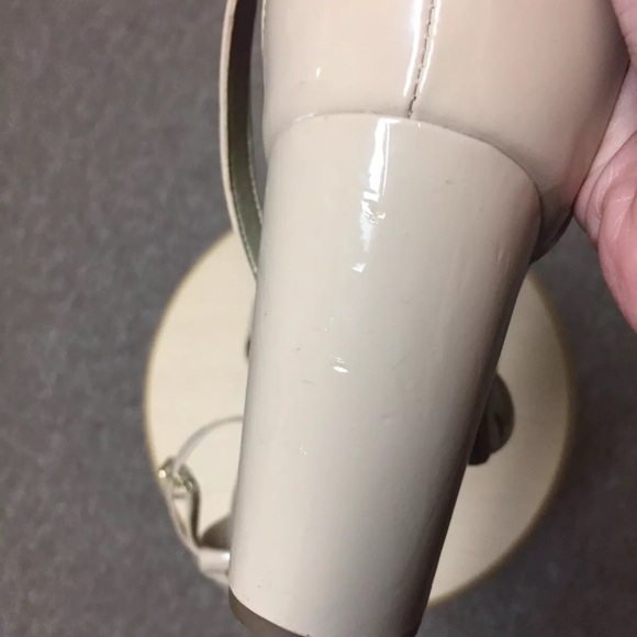 by Guess women's patent leather heeled sandals - Picture 5 of 5